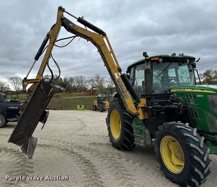 image for item DW2372 2013 John Deere 6115M MFWD tractor