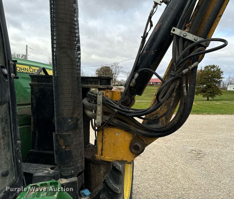 image for item DW2372 2013 John Deere 6115M MFWD tractor