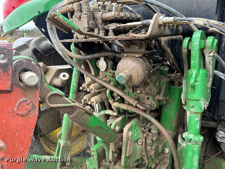 image for item DW2372 2013 John Deere 6115M MFWD tractor