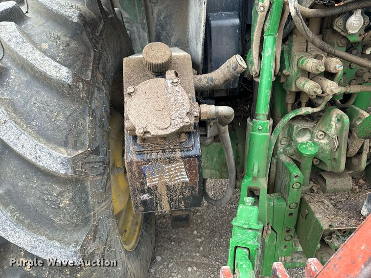 image for item DW2372 2013 John Deere 6115M MFWD tractor