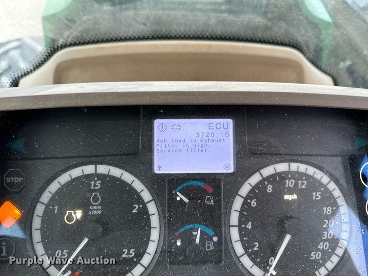 image for item DW2372 2013 John Deere 6115M MFWD tractor