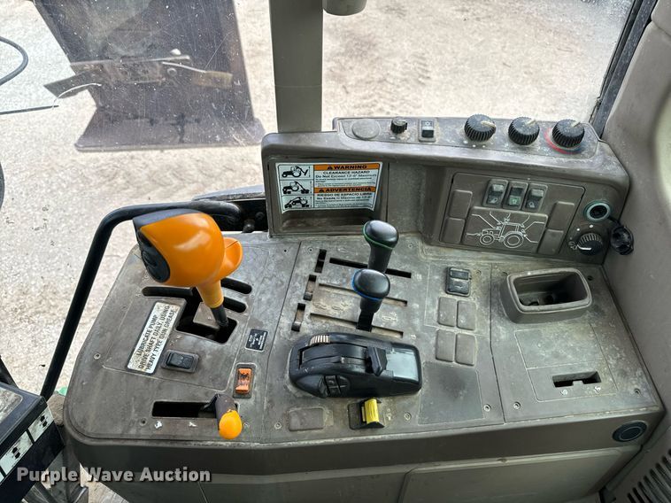 image for item DW2372 2013 John Deere 6115M MFWD tractor