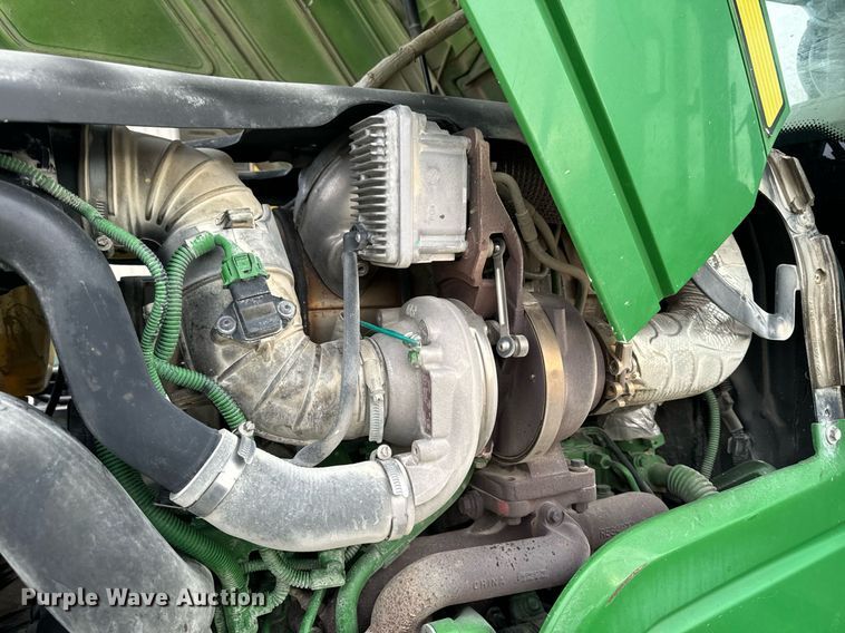 image for item DW2372 2013 John Deere 6115M MFWD tractor