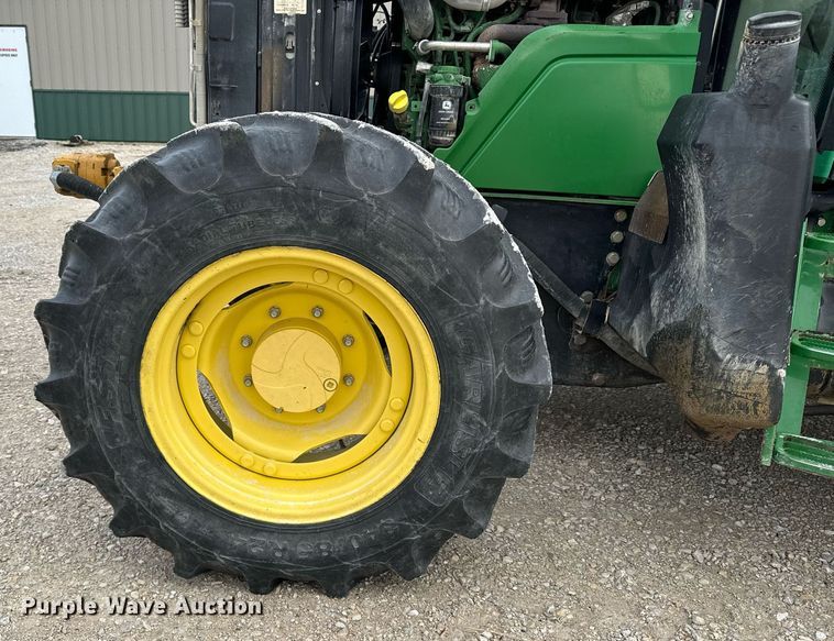 image for item DW2372 2013 John Deere 6115M MFWD tractor