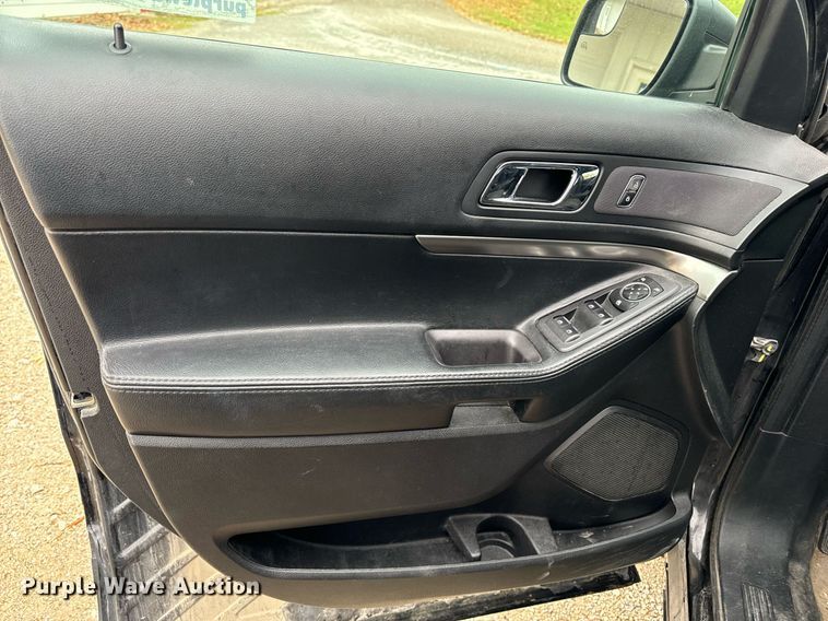 image for item DW2373 2017 Ford Explorer Police Interceptor SUV