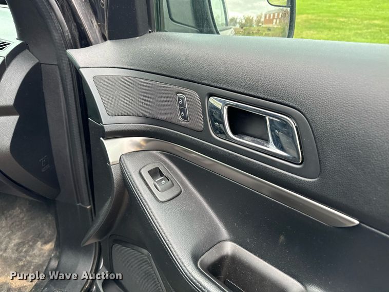 image for item DW2373 2017 Ford Explorer Police Interceptor SUV