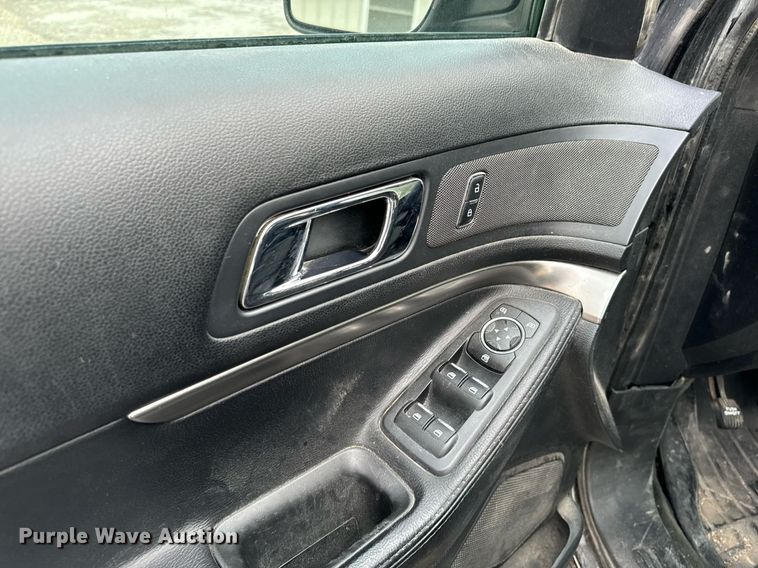 image for item DW2374 2016 Ford Explorer Police Interceptor SUV