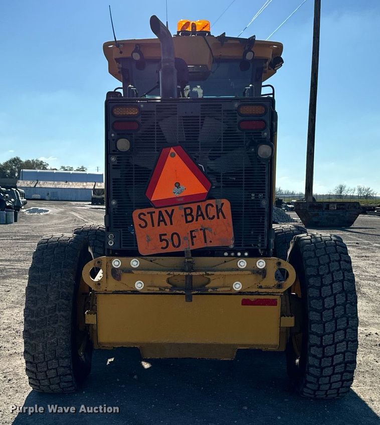 image for item DW2402 2010 John Deere 770G motor grader