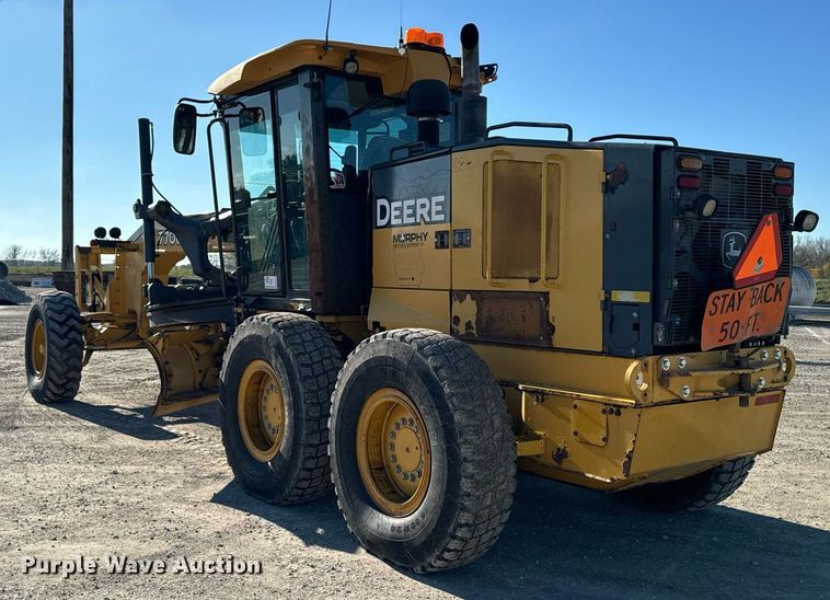 image for item DW2402 2010 John Deere 770G motor grader