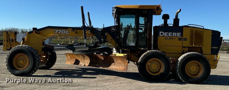 image for item DW2402 2010 John Deere 770G motor grader