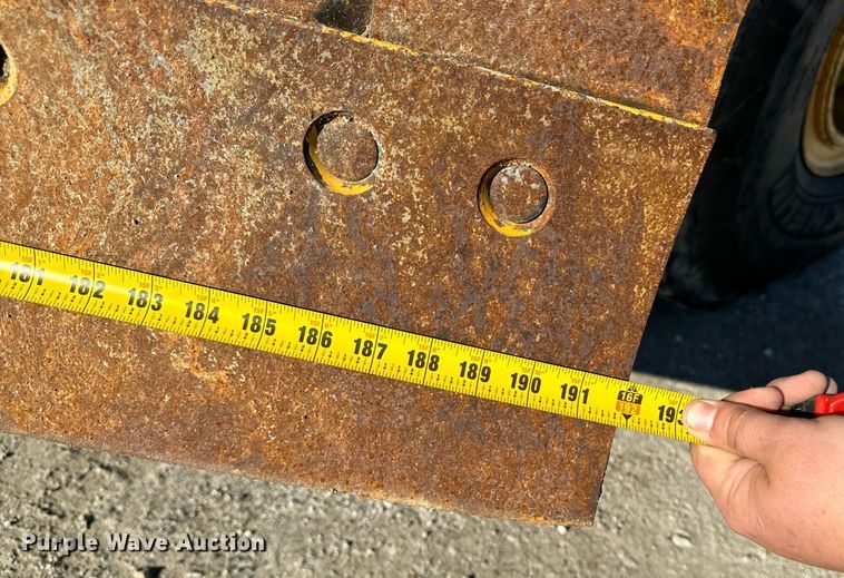 image for item DW2402 2010 John Deere 770G motor grader