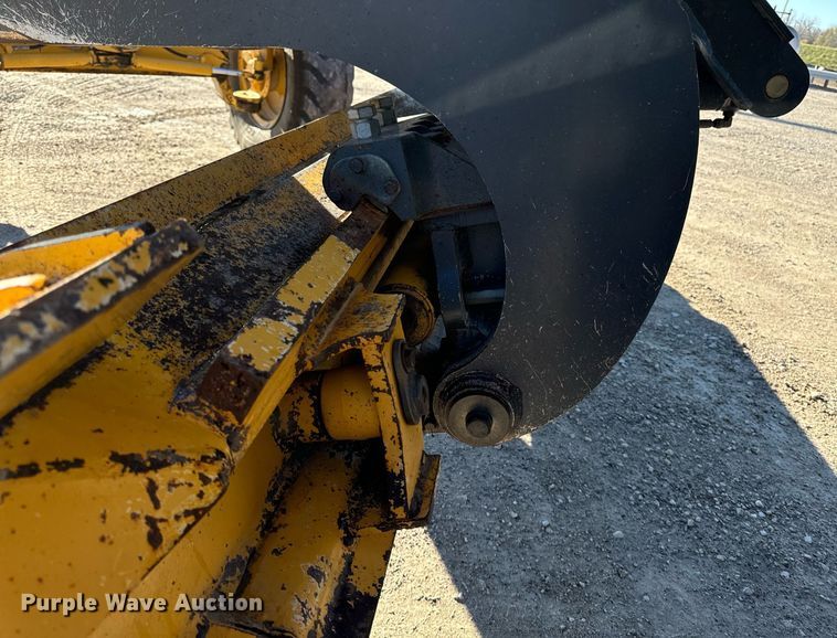 image for item DW2402 2010 John Deere 770G motor grader