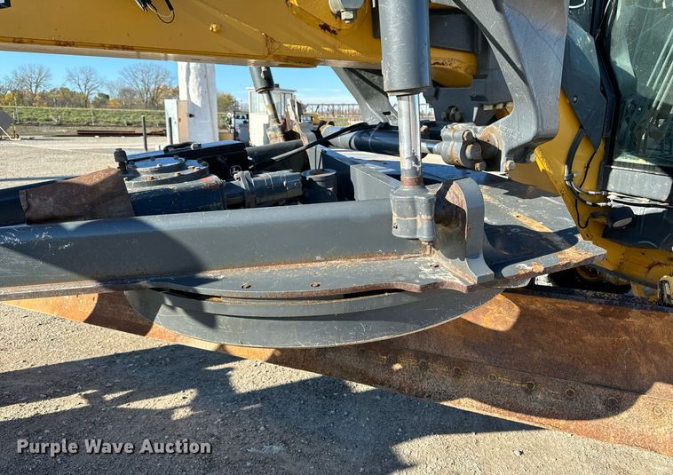 image for item DW2402 2010 John Deere 770G motor grader