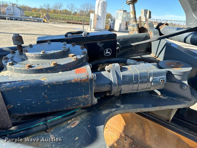 image for item DW2402 2010 John Deere 770G motor grader