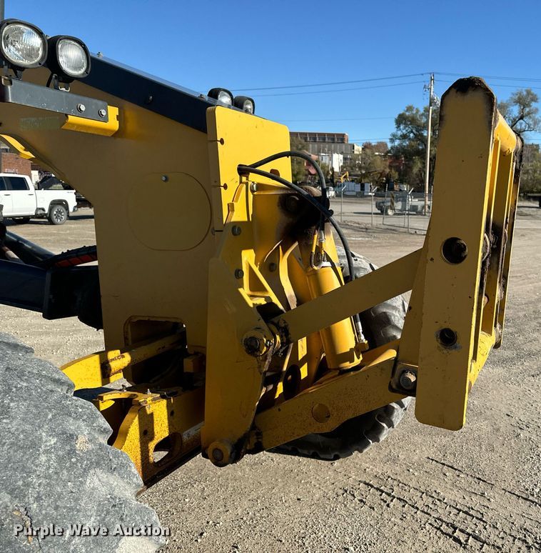 image for item DW2402 2010 John Deere 770G motor grader