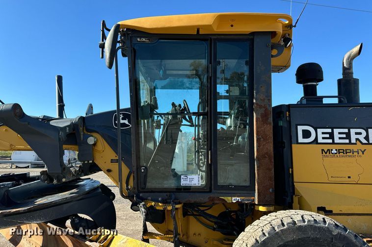 image for item DW2402 2010 John Deere 770G motor grader