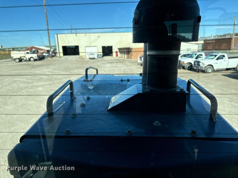 image for item DW2402 2010 John Deere 770G motor grader