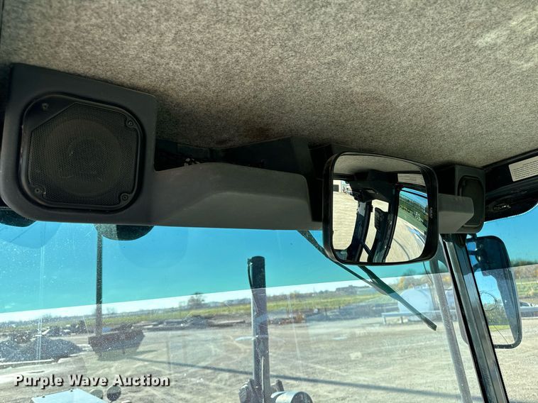 image for item DW2402 2010 John Deere 770G motor grader