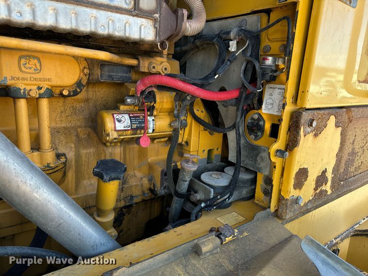 image for item DW2402 2010 John Deere 770G motor grader