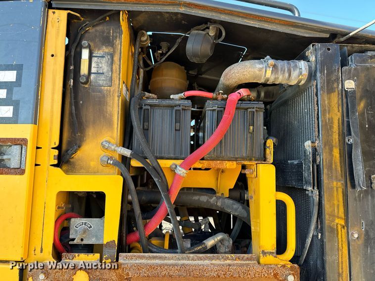 image for item DW2402 2010 John Deere 770G motor grader