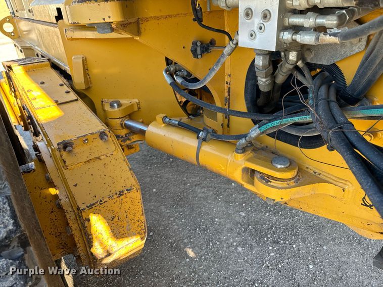 image for item DW2402 2010 John Deere 770G motor grader