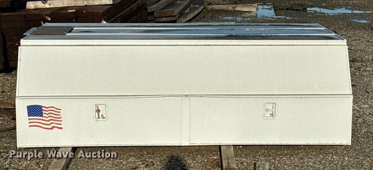 image for item DW2405 Knapheide Knap Kap pickup truck topper