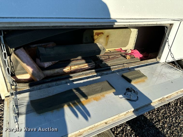 image for item DW2405 Knapheide Knap Kap pickup truck topper