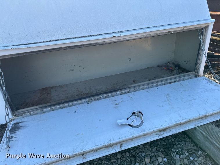 image for item DW2405 Knapheide Knap Kap pickup truck topper