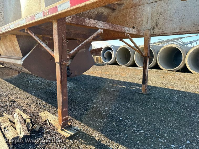 image for item DW2406 1996 Corn belt S-4202 bottom dump trailer