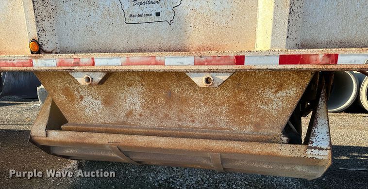 image for item DW2406 1996 Corn belt S-4202 bottom dump trailer