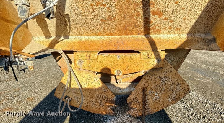 image for item DW2406 1996 Corn belt S-4202 bottom dump trailer
