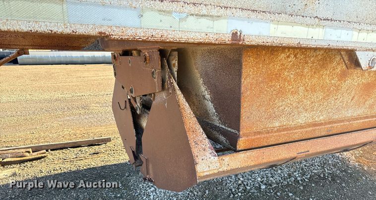 image for item DW2406 1996 Corn belt S-4202 bottom dump trailer