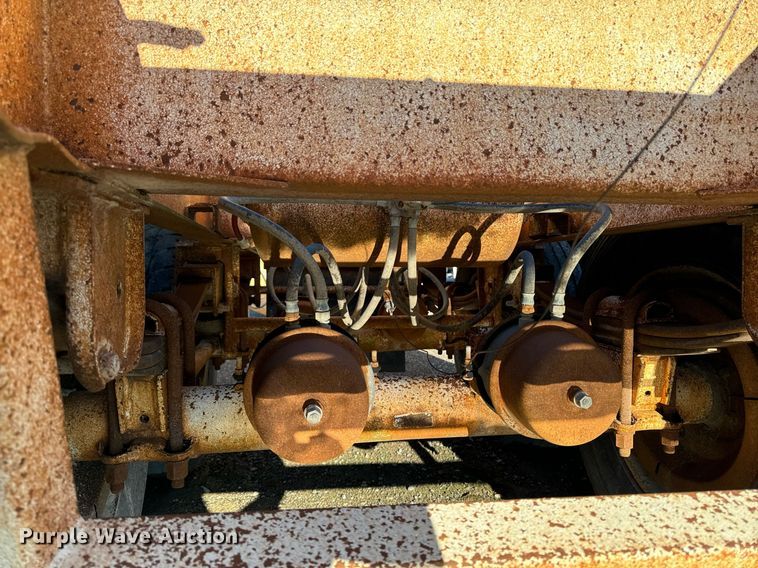 image for item DW2406 1996 Corn belt S-4202 bottom dump trailer