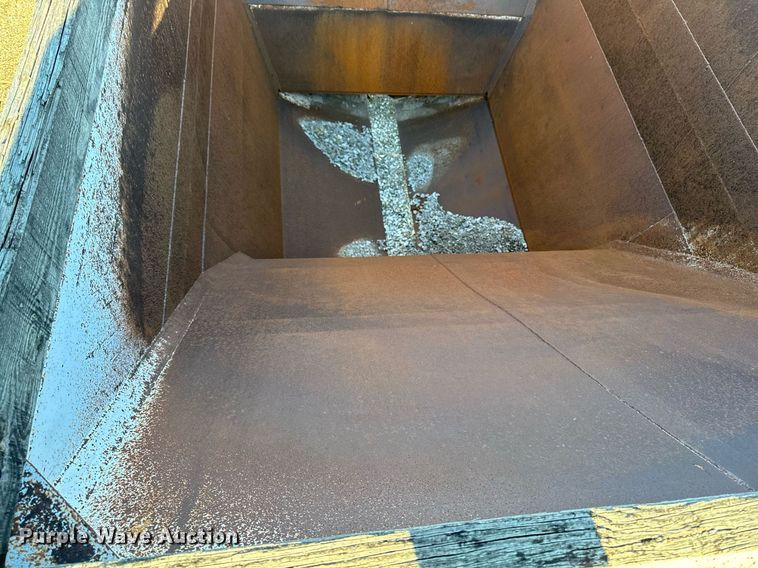 image for item DW2406 1996 Corn belt S-4202 bottom dump trailer