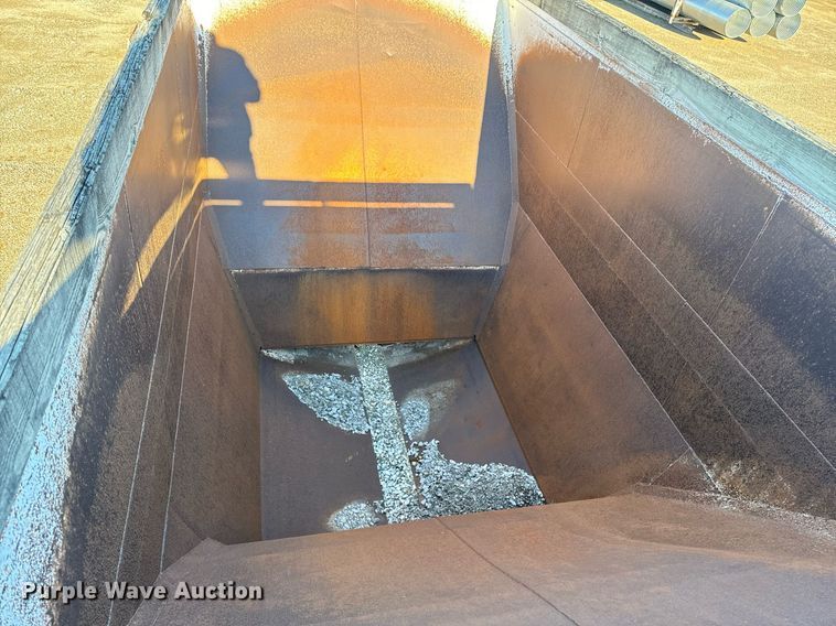 image for item DW2406 1996 Corn belt S-4202 bottom dump trailer