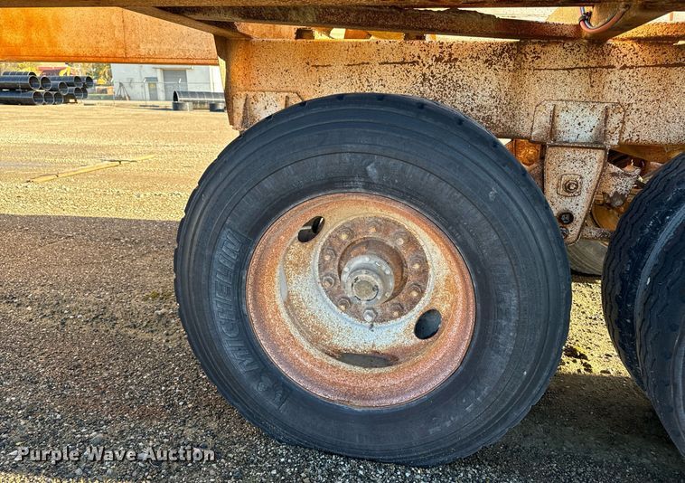 image for item DW2406 1996 Corn belt S-4202 bottom dump trailer