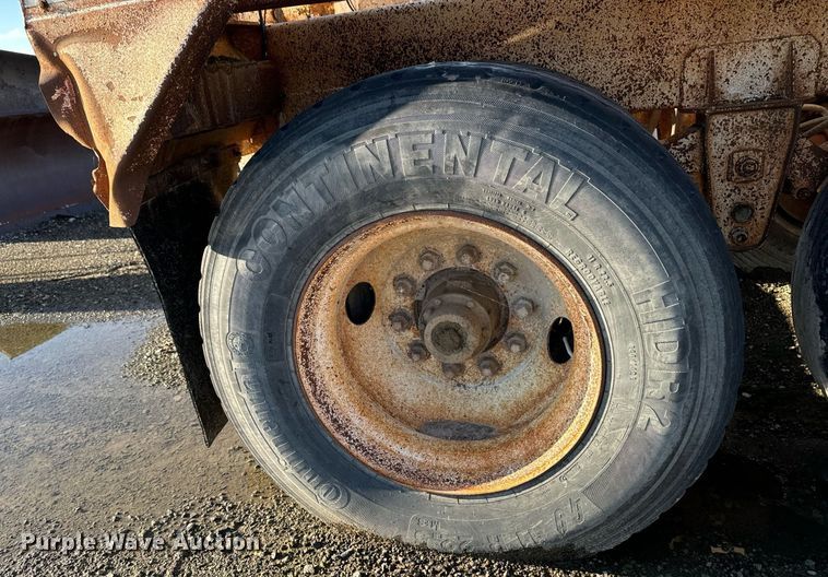 image for item DW2406 1996 Corn belt S-4202 bottom dump trailer