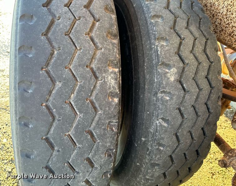 image for item DW2406 1996 Corn belt S-4202 bottom dump trailer