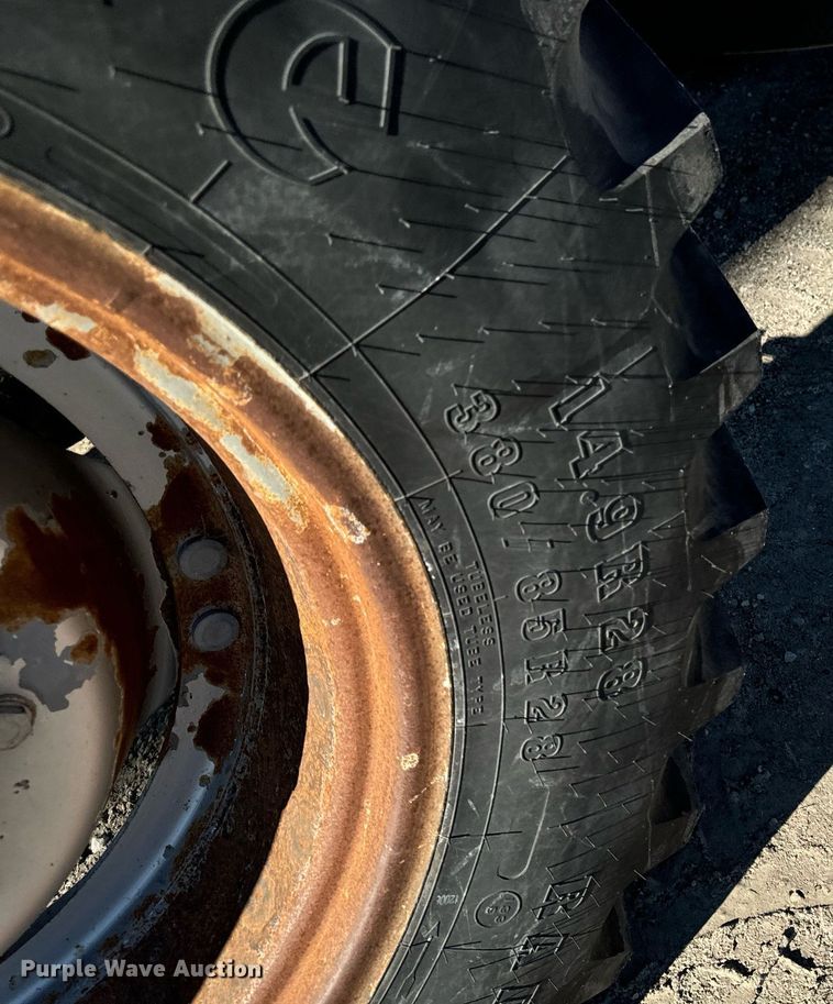 image for item DW2408 Case IH MXM130 MFWD tractor