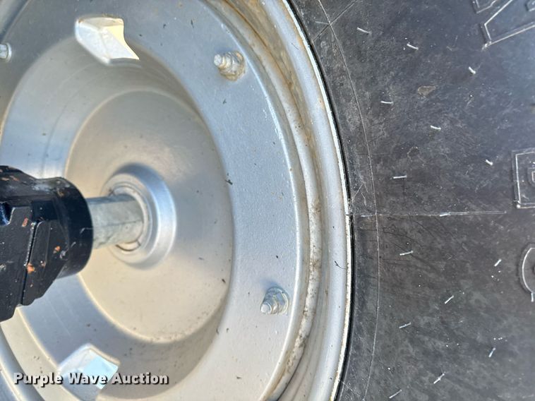 image for item DW2408 Case IH MXM130 MFWD tractor