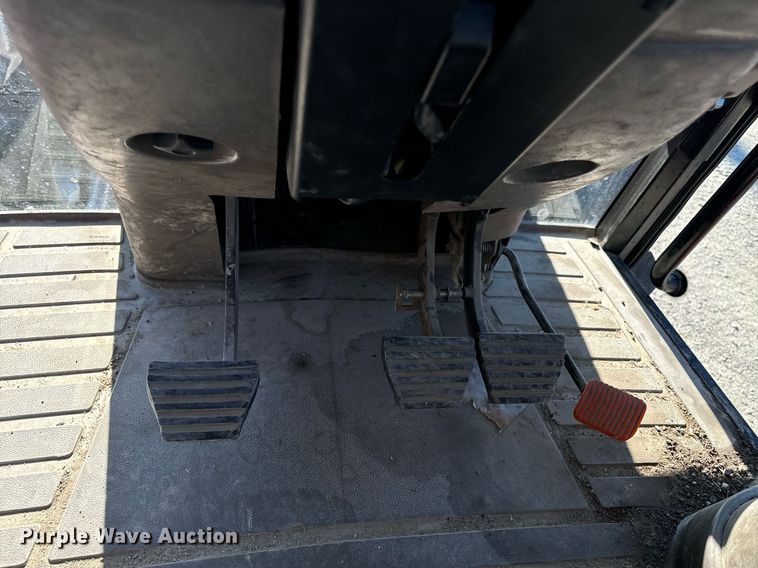 image for item DW2409 2005 Case IH MXM130 MFWD tractor