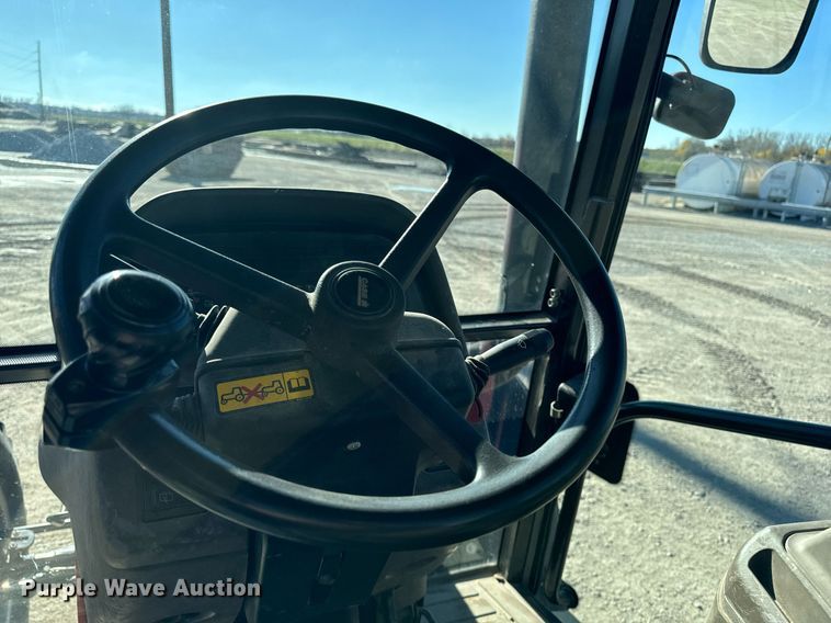 image for item DW2409 2005 Case IH MXM130 MFWD tractor