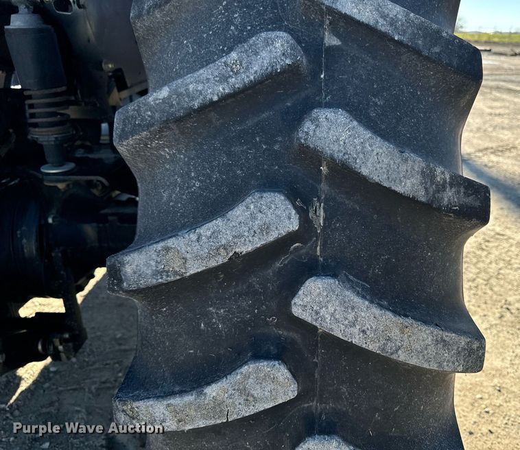 image for item DW2409 2005 Case IH MXM130 MFWD tractor