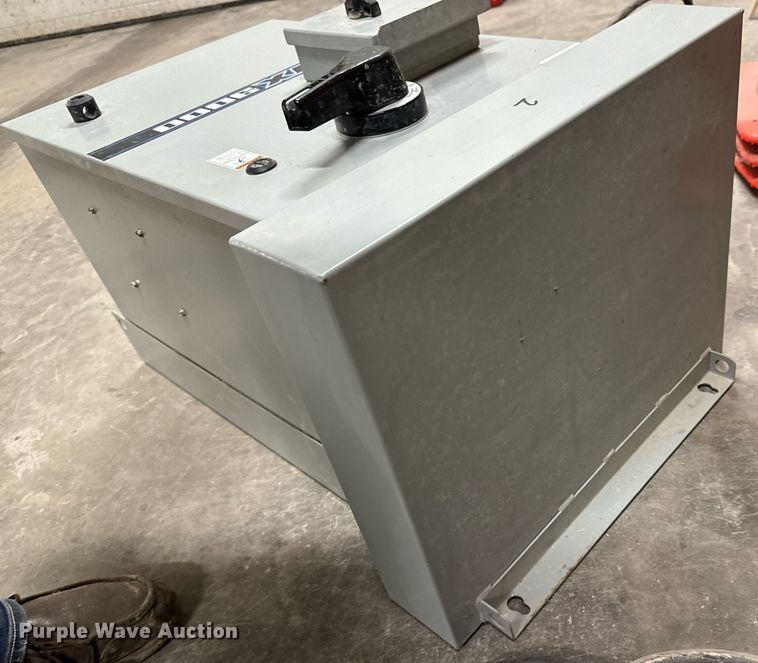 image for item DW2412 (2) Eaton SVX9000 power converters