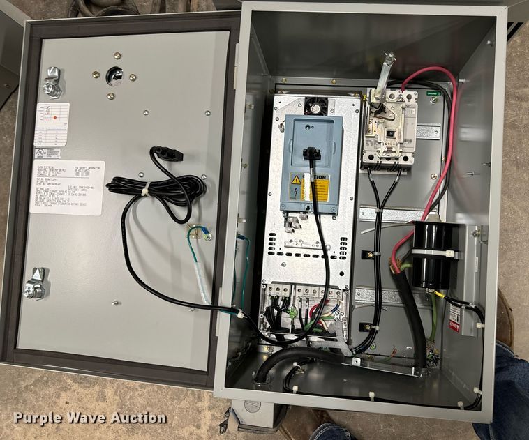 image for item DW2412 (2) Eaton SVX9000 power converters