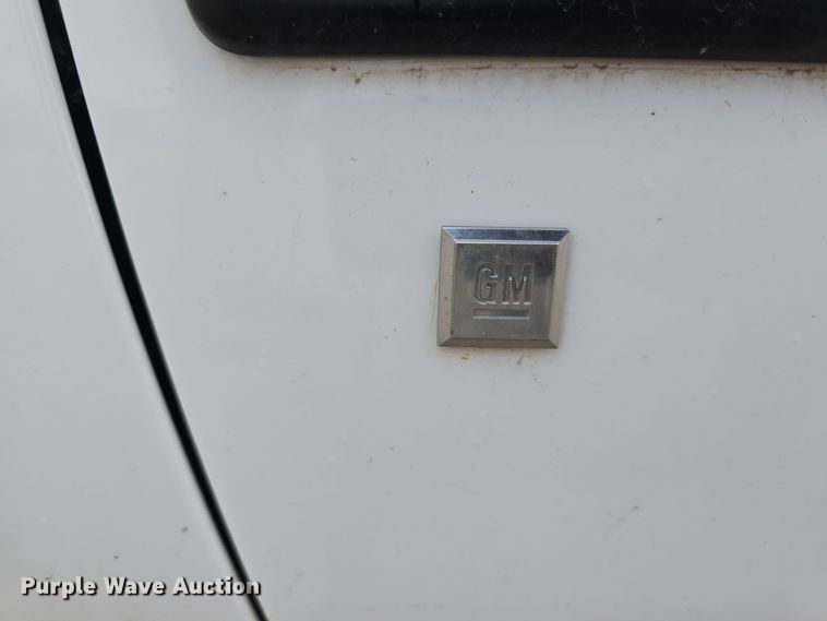 image for item DW3901 2008 Chevrolet Uplander LS van