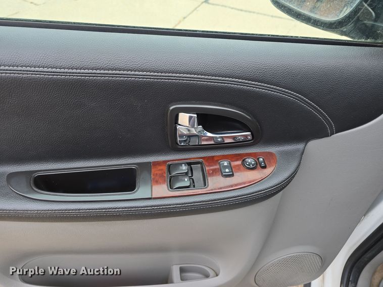 image for item DW3901 2008 Chevrolet Uplander LS van