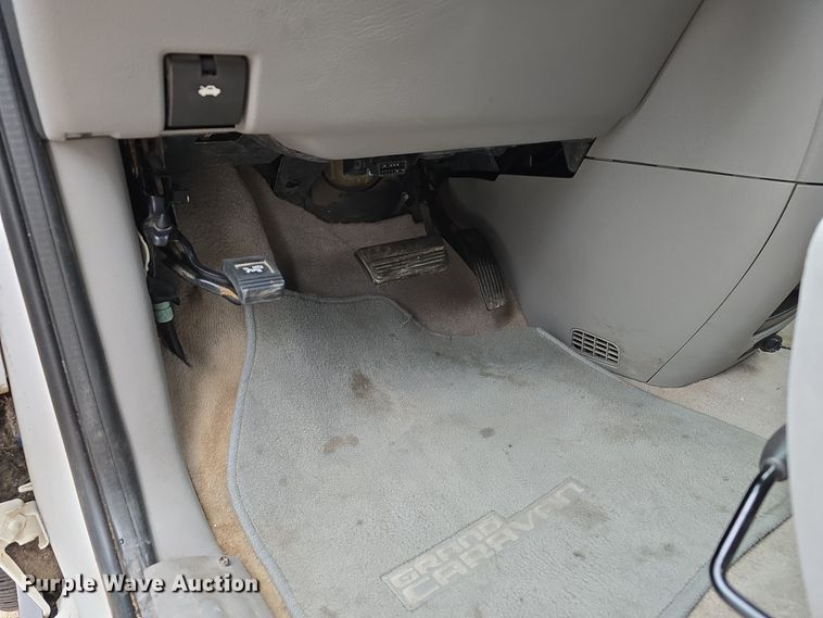 image for item DW3901 2008 Chevrolet Uplander LS van