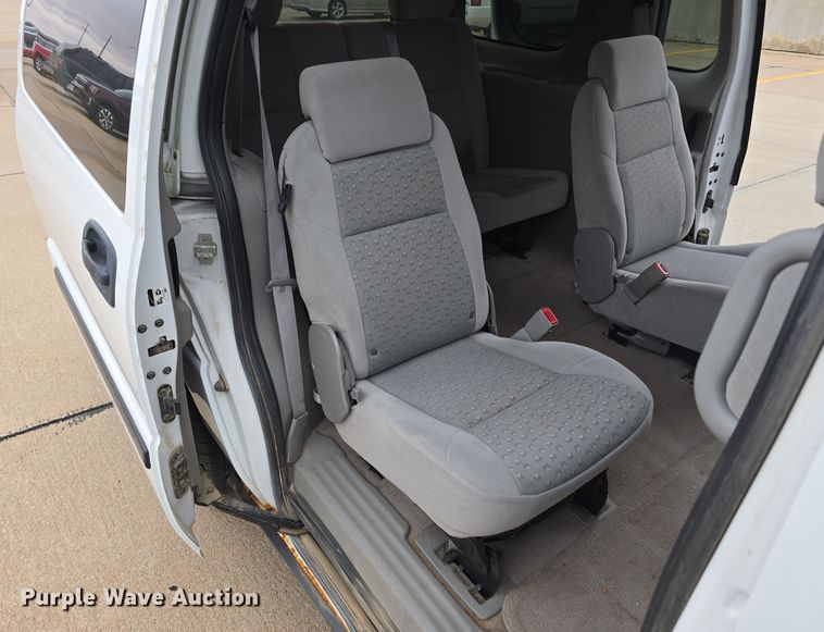 image for item DW3901 2008 Chevrolet Uplander LS van