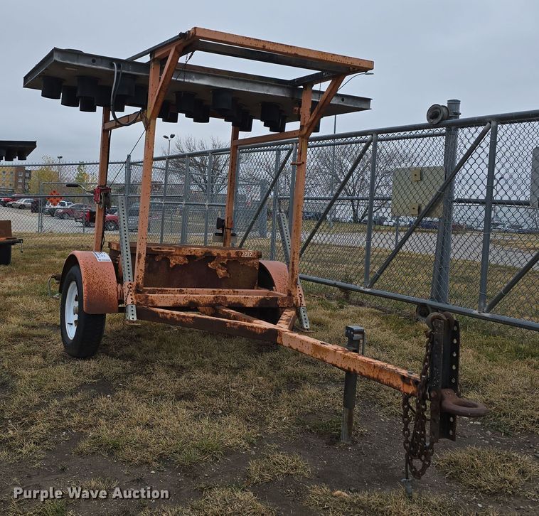 image for item DW3929 (4) arrow board trailers